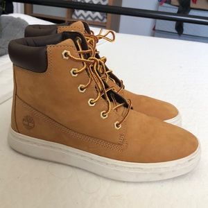 Timberland Women’s Sneaker Boots Size 6